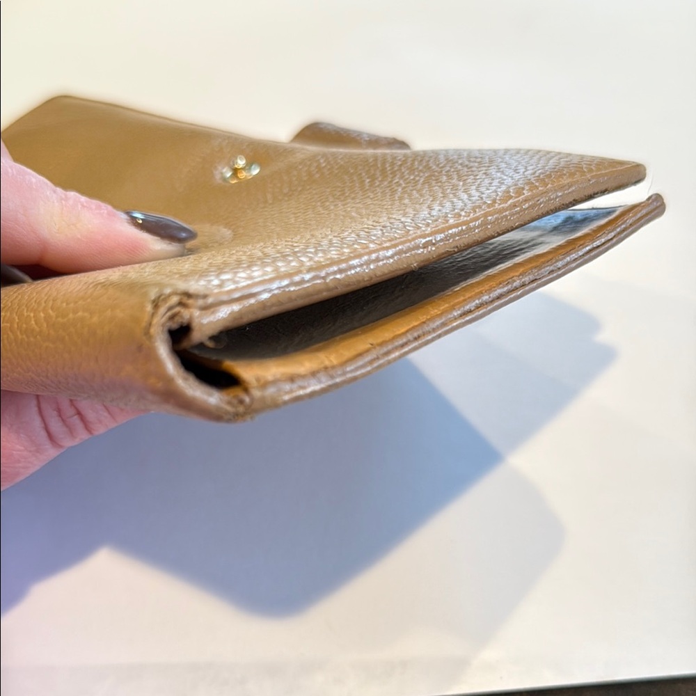 Chanel Wallet - Picture 9 of 14